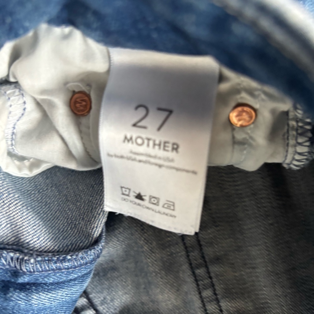 Mother ‘The Looker’ Distressed Jeans - Size 27 - Retail $275 - Picture 8 of 12